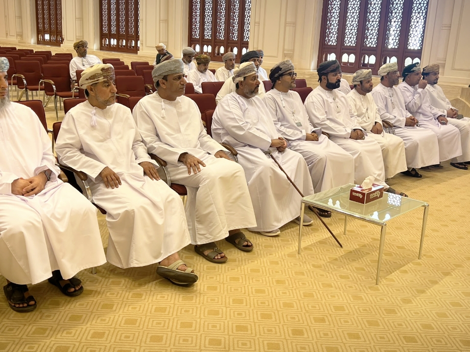 ملتقى المتعاملين الثالث بمحافظة الداخلية يستعرض منافع الحماية الاجتماعية والخدمات الإلكترونية 